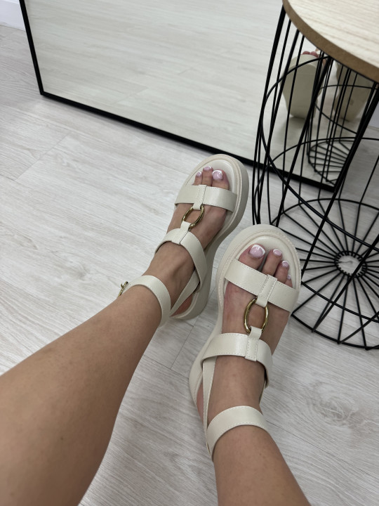 SANDALIA PIEL FLATFORM ADORNO BEIGE