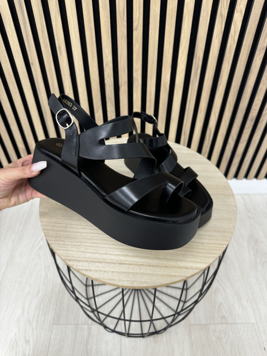 SANDALIA FLATFORM PIEL NEGRA