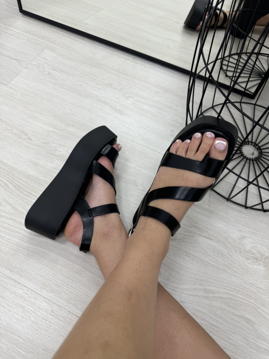SANDALIA FLATFORM PIEL NEGRA