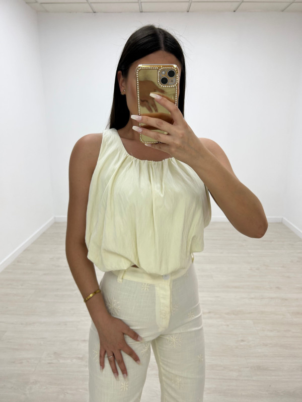 BLUSA ABULLONADA BEIGE