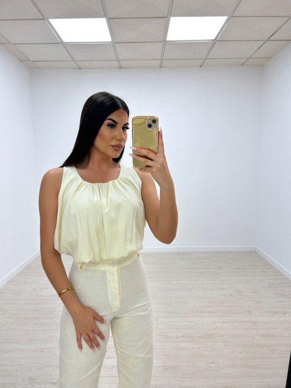 BLUSA ABULLONADA BEIGE