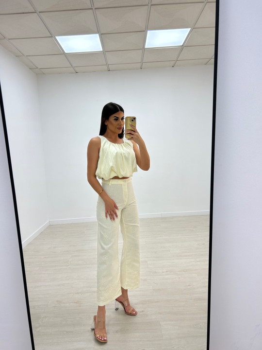 BLUSA ABULLONADA BEIGE