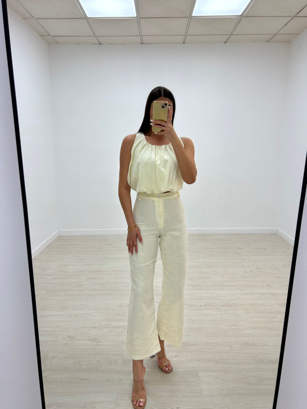 BLUSA ABULLONADA BEIGE