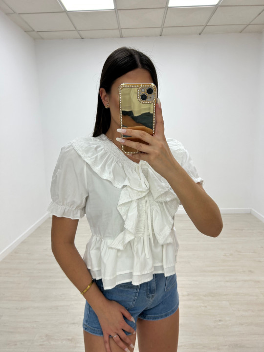 BLUSA BLANCA VOLANTE PUNTILLA