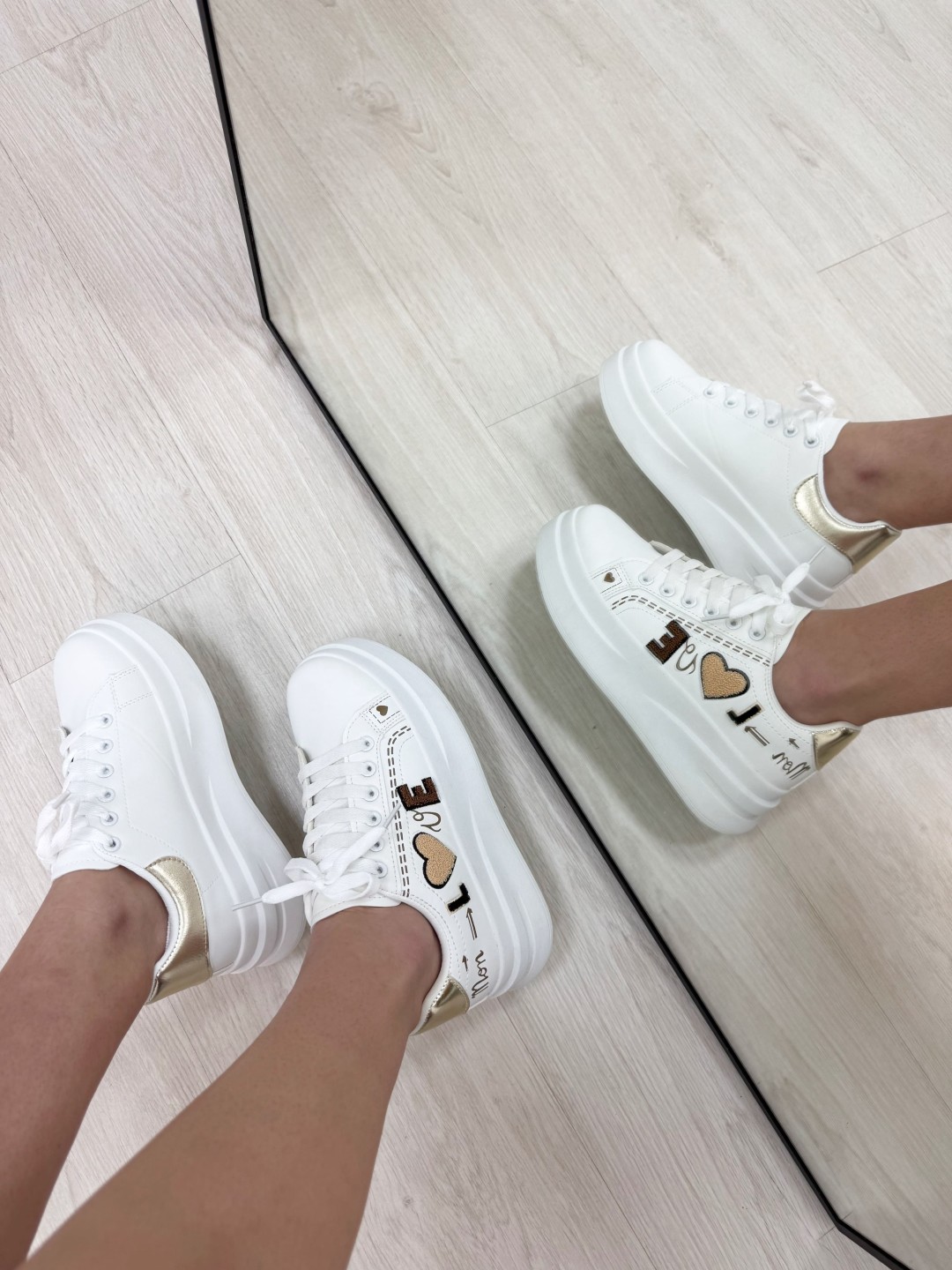 ZAPATILLA DOLCE DORADA