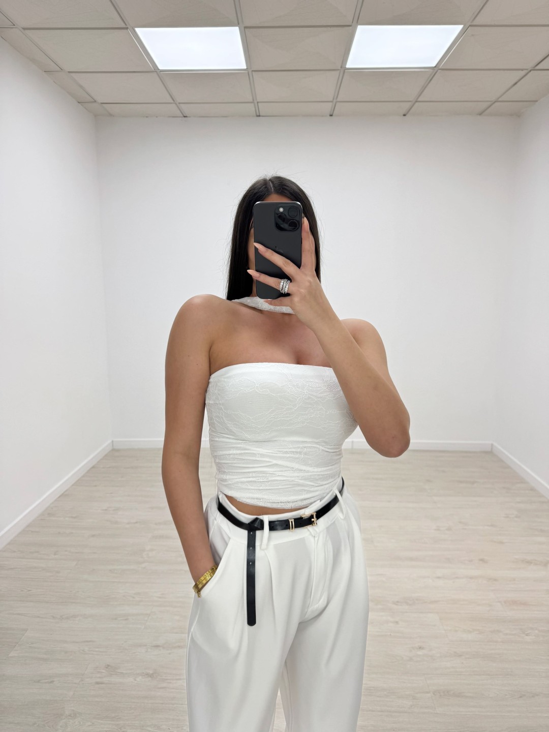TOP BANDA LAZADA ENCAJE BLANCO