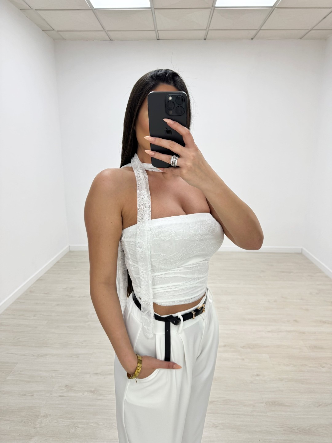 TOP BANDA LAZADA ENCAJE BLANCO