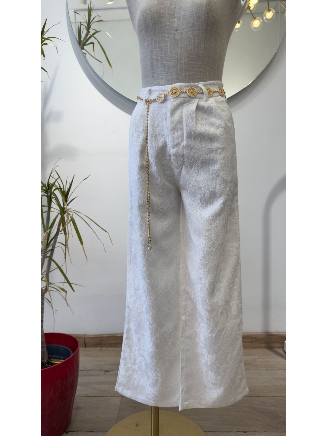 PANTALÓN BORDADO