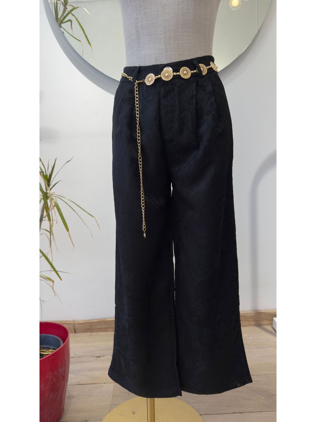 PANTALÓN BORDADO
