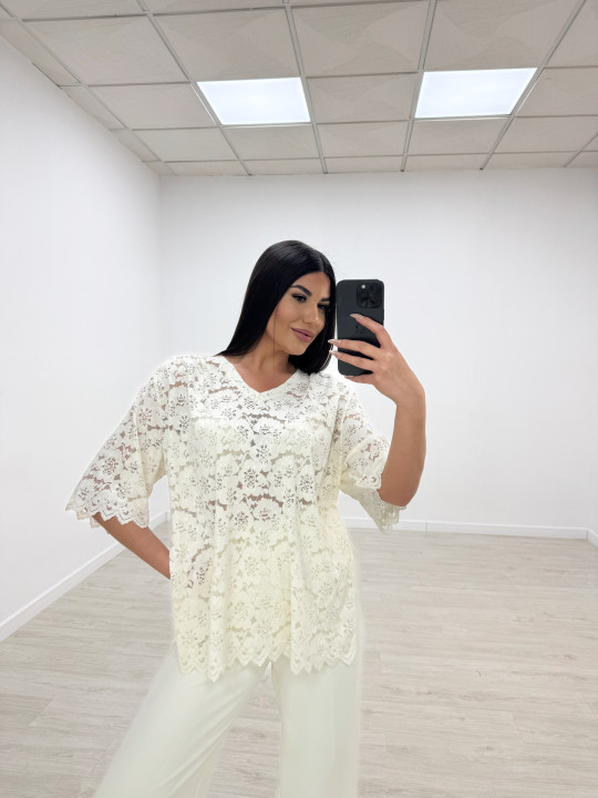 CAMISETA OVERSIZE ENCAJE BEIGE CAMISETA OVERSIZE ENCAJE BEIGE