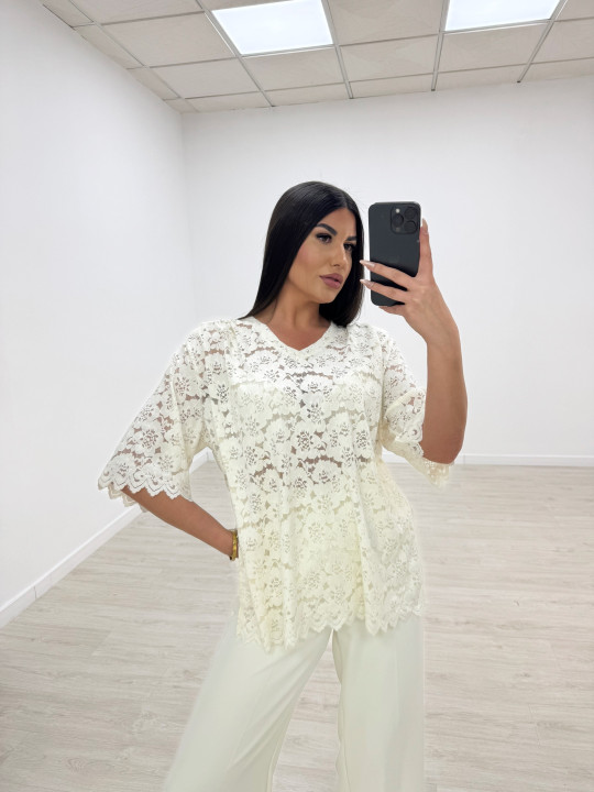 CAMISETA OVERSIZE ENCAJE BEIGE CAMISETA OVERSIZE ENCAJE BEIGE
