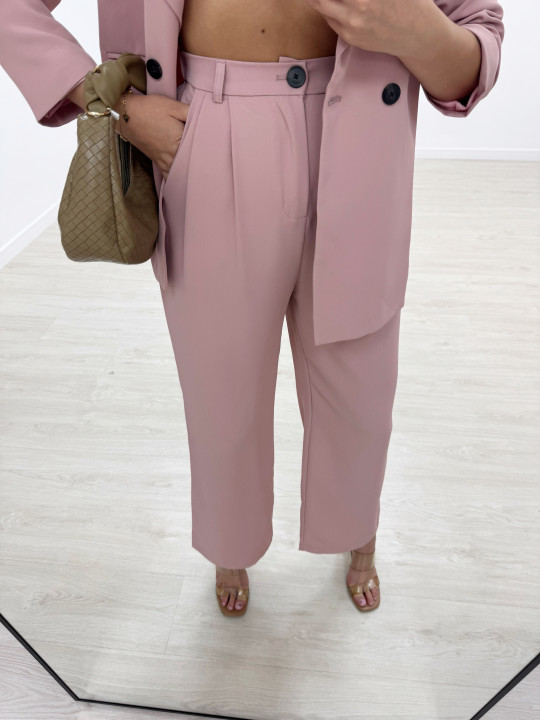 TRAJE OVERSIZE SOLAPA ROSA TRAJE OVERSIZE SOLAPA ROSA