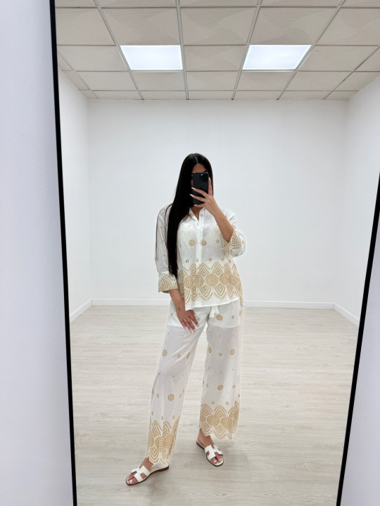 CONJUNTO BORDADO CAMEL LARGO