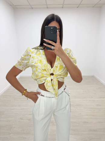 TOP PERFORADO BORDADO AMARILLO