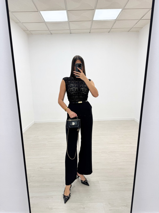 TOP ASIMÉTRICO ENCAJE NEGRO