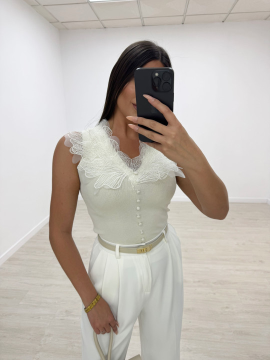 TOP PUNTO FLOR EXCLUSIVO BEIGE