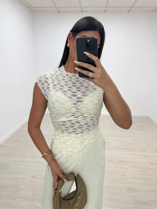 copy of CAMISETA ENCAJE FLOR CREMA