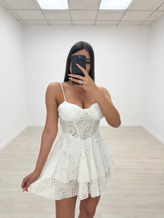 VESTIDO PERFORADO BLANCO VESTIDO PERFORADO BLANCO
