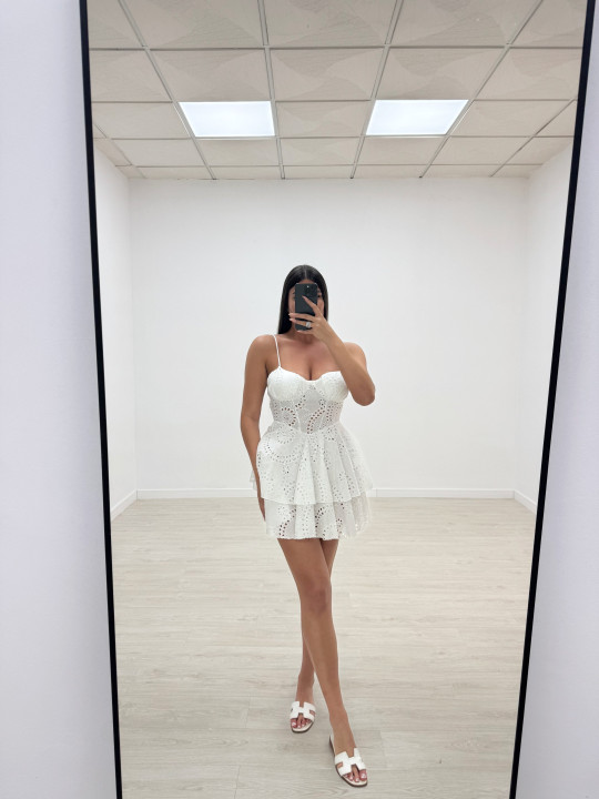VESTIDO PERFORADO BLANCO VESTIDO PERFORADO BLANCO