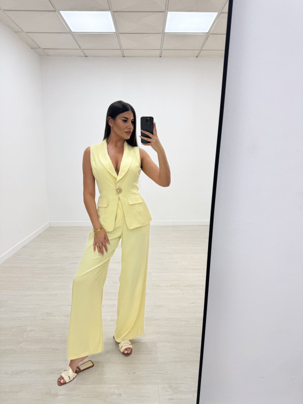 TRAJE EXCLUSIVO ESTRELLA AMARILLO