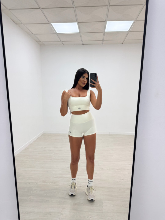 CONJUNTO ALO CREMA