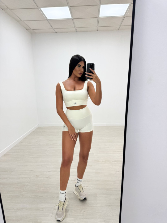 CONJUNTO ALO CREMA