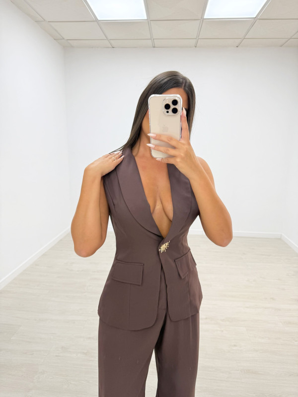 TRAJE ESTRELLA EXCLUSIVO MARRÓN