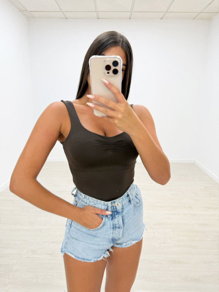 TOP BASIC LICRA MARRÓN
