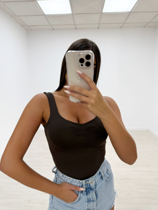 TOP BASIC LICRA MARRÓN