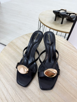 SANDALIAS TACÓN DETALLE NEGRAS