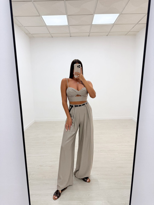 PANTALÓN WIDE LEG FLUIDO + CINTURÓN TOUPE PANTALÓN WIDE LEG FLUIDO + CINTURÓN TOUPE
