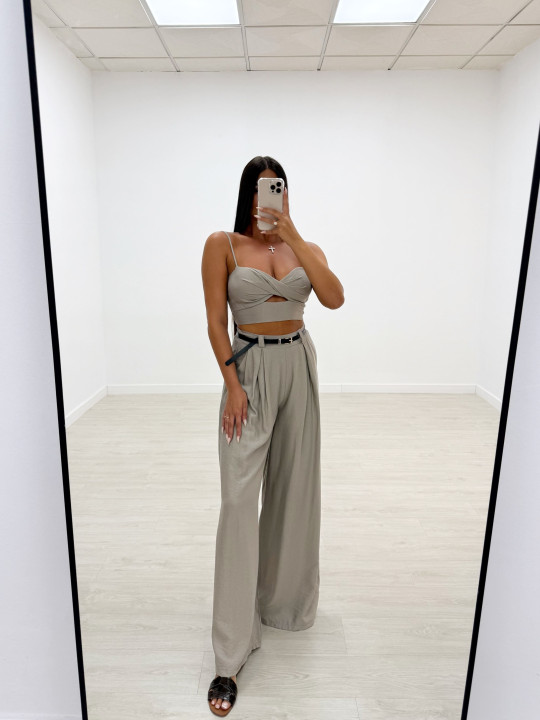 PANTALÓN WIDE LEG FLUIDO + CINTURÓN TOUPE PANTALÓN WIDE LEG FLUIDO + CINTURÓN TOUPE