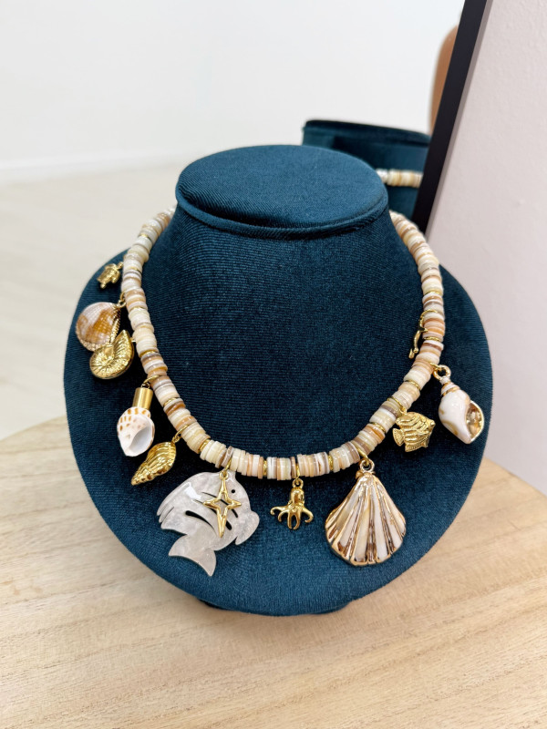 COLLAR PEZ