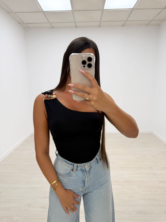 TOP ASIMÉTRICO DETALLE NEGRO