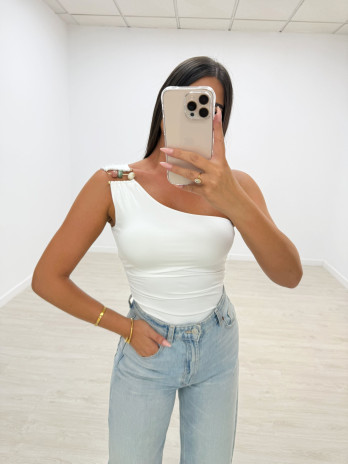 TOP ASIMÉTRICO DETALLE BLANCO