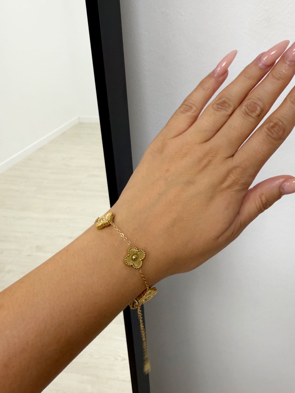 PULSERA VAN CLEEF DORADA