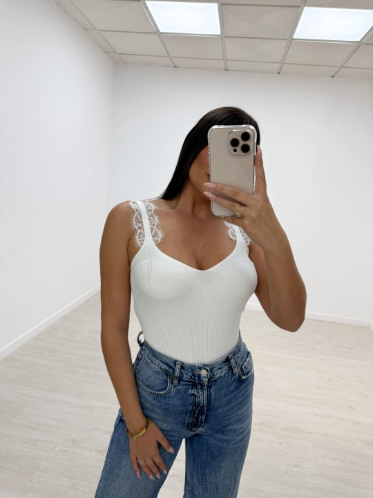 TOP PUNTO DETALLE ENCAJE BLANCO