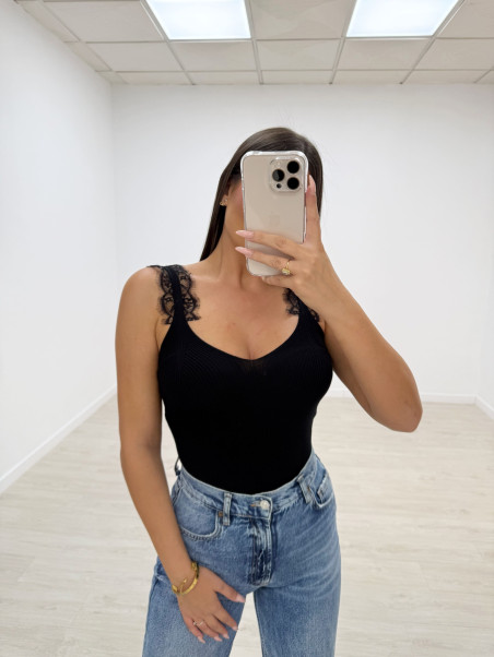 TOP PUNTO DETALLE ENCAJE NEGRO