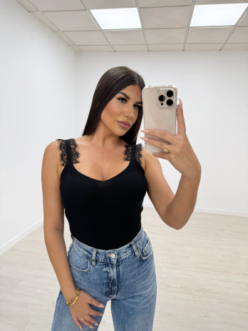 TOP PUNTO DETALLE ENCAJE NEGRO