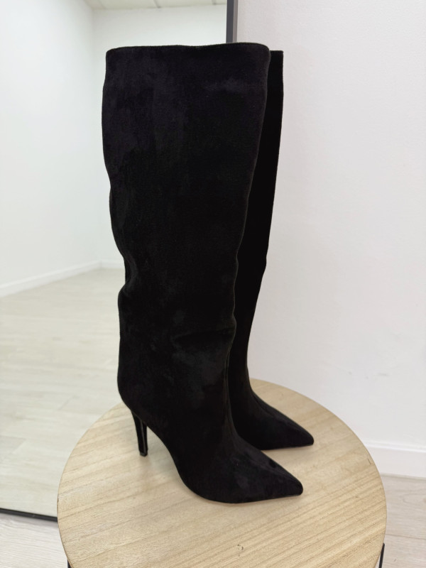 BOTAS TACÓN ANTE NEGRAS