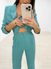 TRAJE CROP TURQUESA