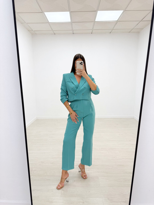 TRAJE CROP TURQUESA