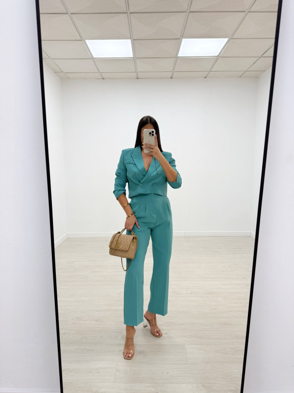 TRAJE CROP TURQUESA