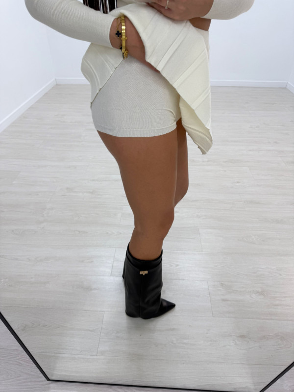 FALDA TABLAS PUNTO CREMA