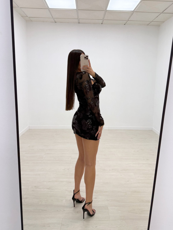 VESTIDO FLOR LENTEJUELAS MANGUITOS NEGRO