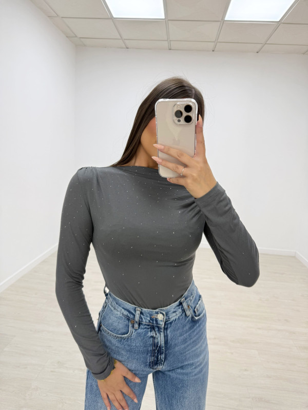 CAMISETA ASIMÉTRICA BRILLO GRIS