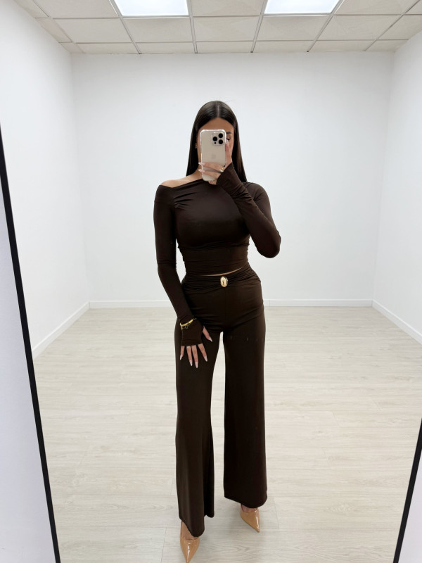 PANTALÓN LICRA FLUIDO DETALLE MARRÓN