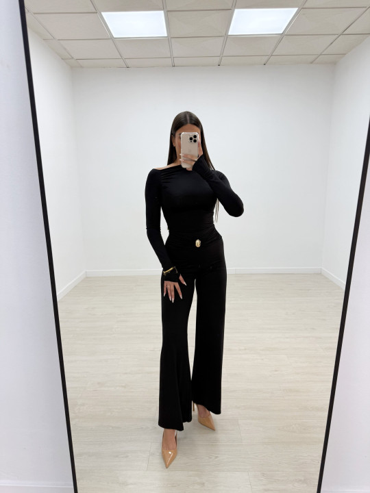 PANTALÓN LICRA FLUIDO DETALLE NEGRO