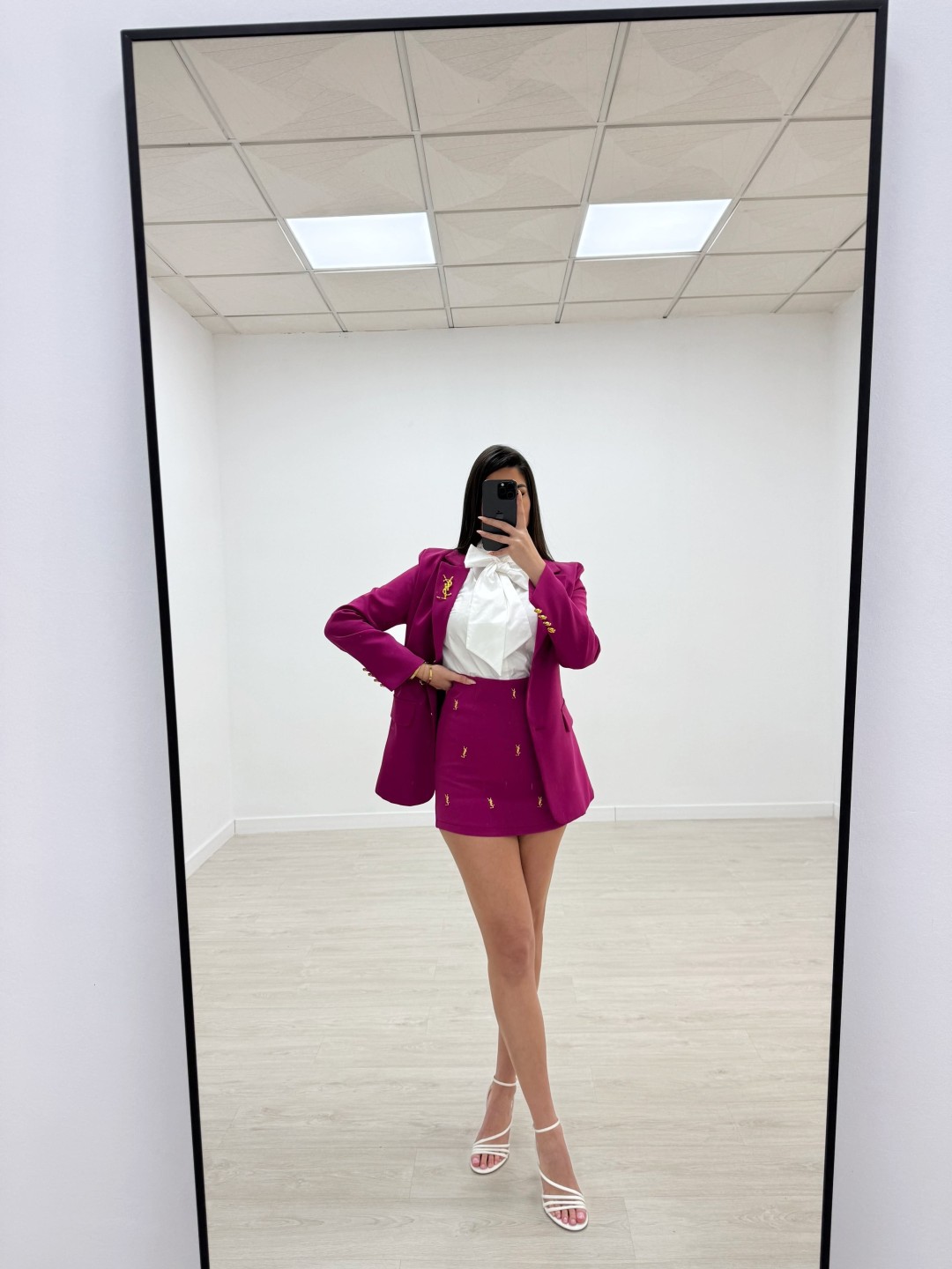 TRAJE FALDA YSL ROSA