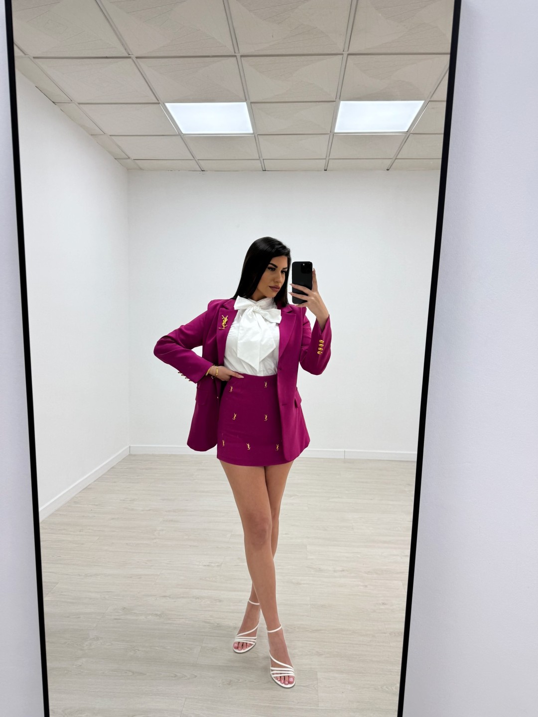 TRAJE FALDA YSL ROSA